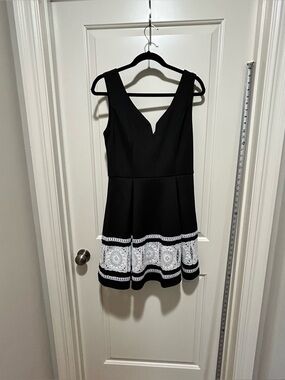 Ayla women’s size M Black Sleeveless Fit-and-Flare Dress with White Lace Trim